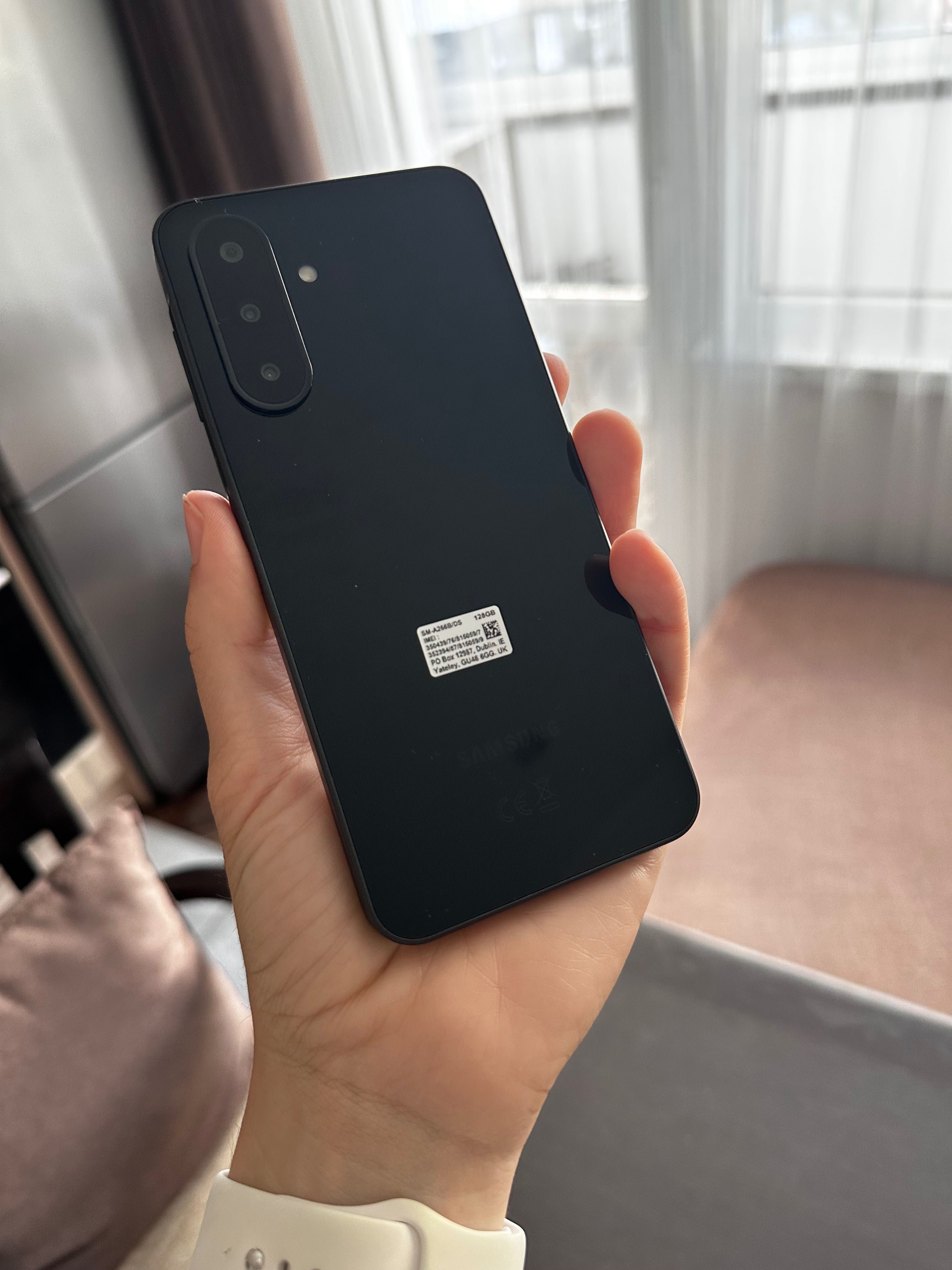 Samsung Galaxy A26 5G в гаранция с комплект слушалки и протектор
