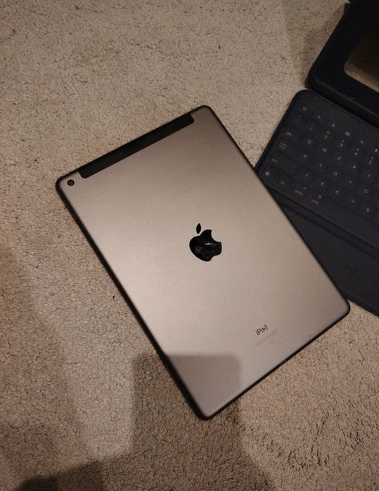 Tableta Ipad Apple 9.7 Generatia 9a 64GB A2603
A fost a copilului și n