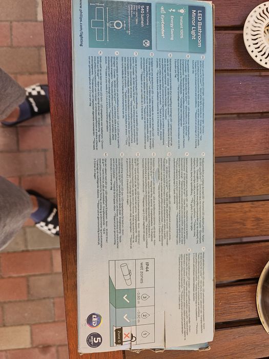 Lampa baie philips led lumina calda