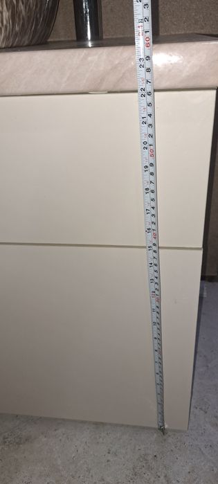 Vând dulap baie cu lavoar si baterie