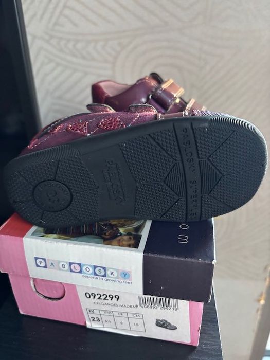 Нови боти и ботуши Clarks и Pablosky, размери 23 и 24