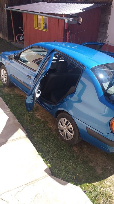 Vând Renault Clio 2 1.5 dci
