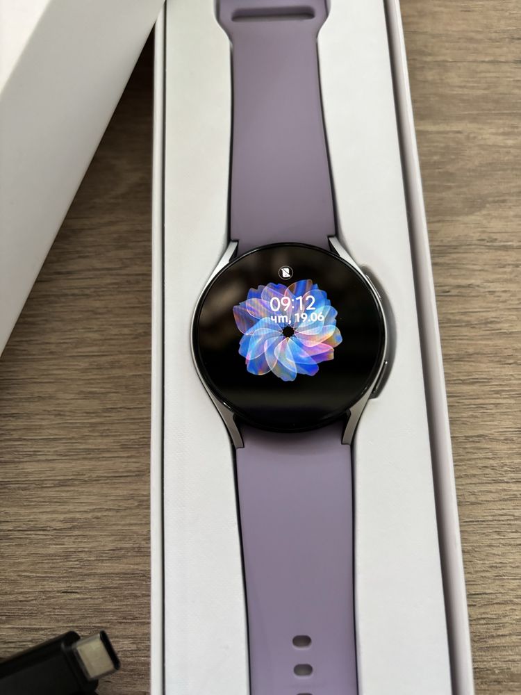 Часовник Galaxy watch 5