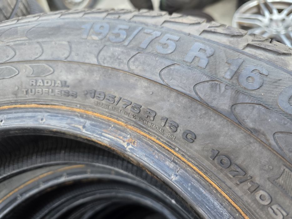 4бр Летни гуми за Бус 195 75 16 С - Continental