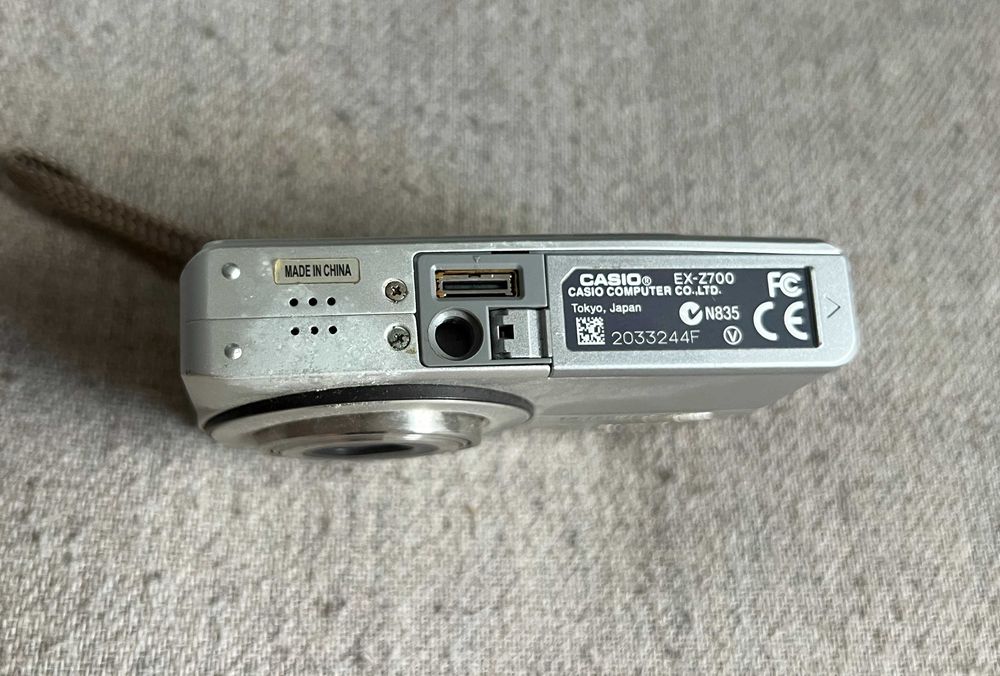 Aparat foto digital Casio Exilim EX-Z700 7.2MP compact defect piese