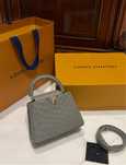 Geanta Louis Vuitton LV capucines