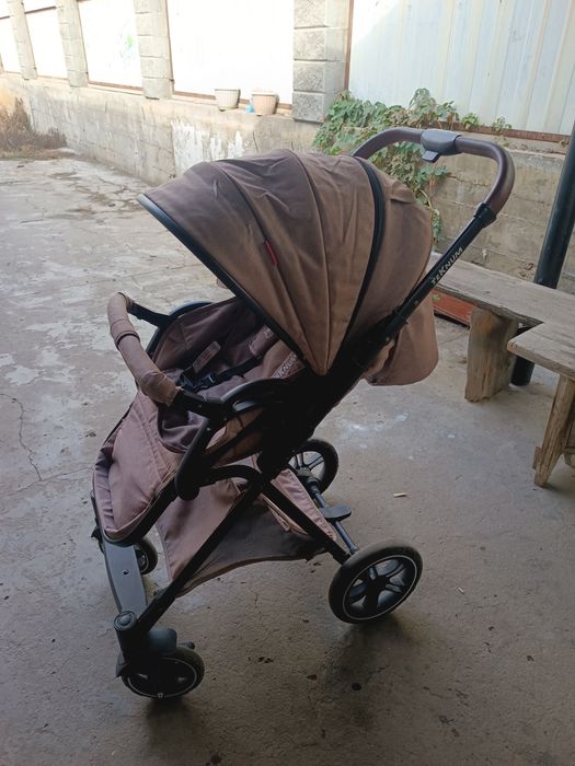 Продам коляску Teknum