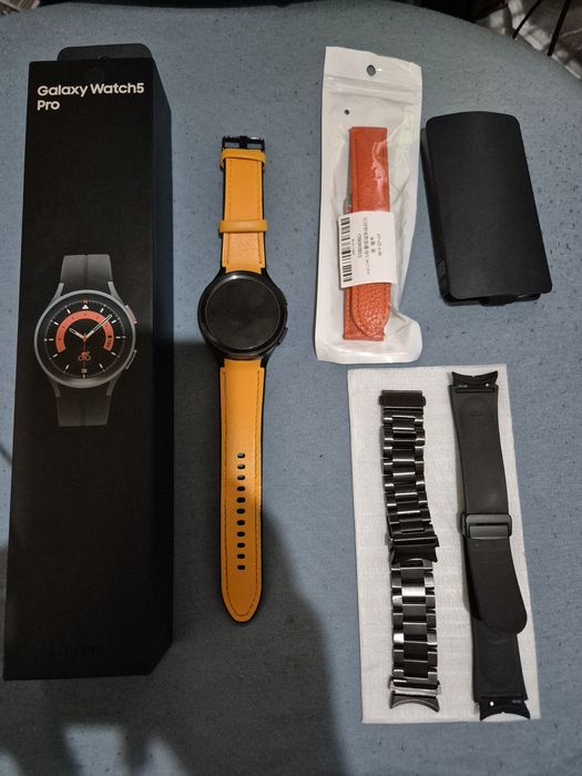 Samsung Watch 5 pro + wireless charger