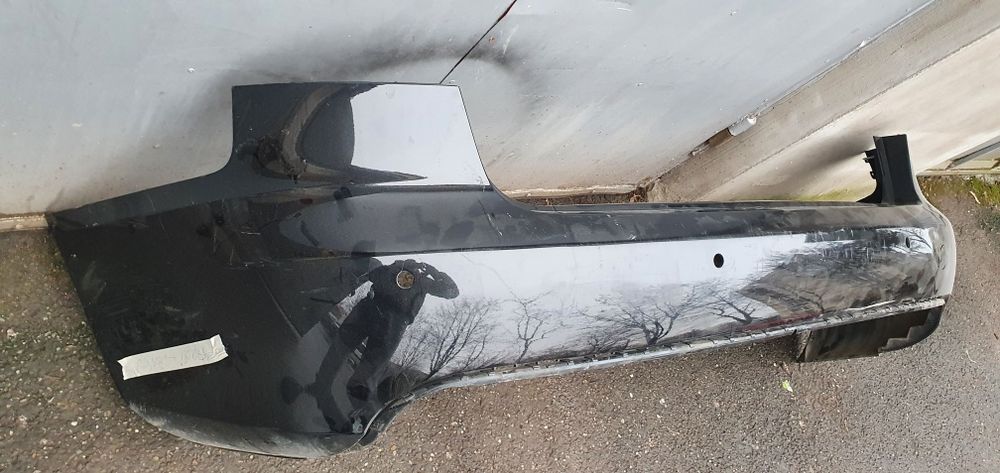 Bară spate Audi A4 Combi  2008-2011 cu senzori de parcare.