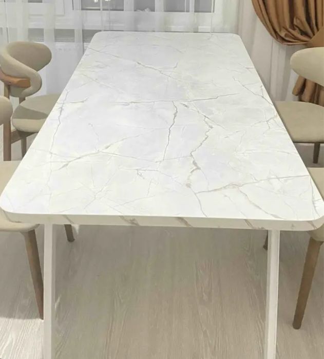 Продается кухонный стол