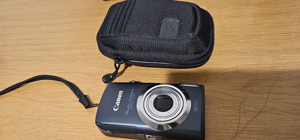 Фотоапарат Canon Power shot SD 3500 is