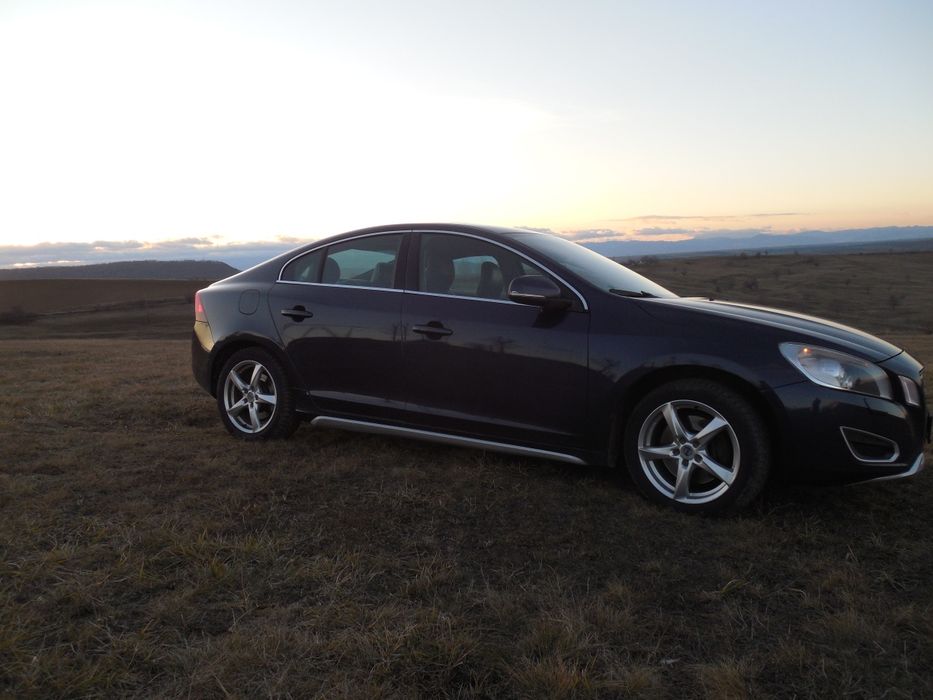 VOLVO S60 D5 2011