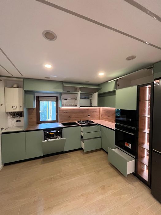 Mobilier la comanda, montaj mobila