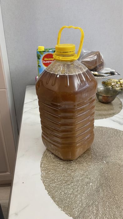 Мёд 3000 кг 5 литровая бутылка 20000 тенге