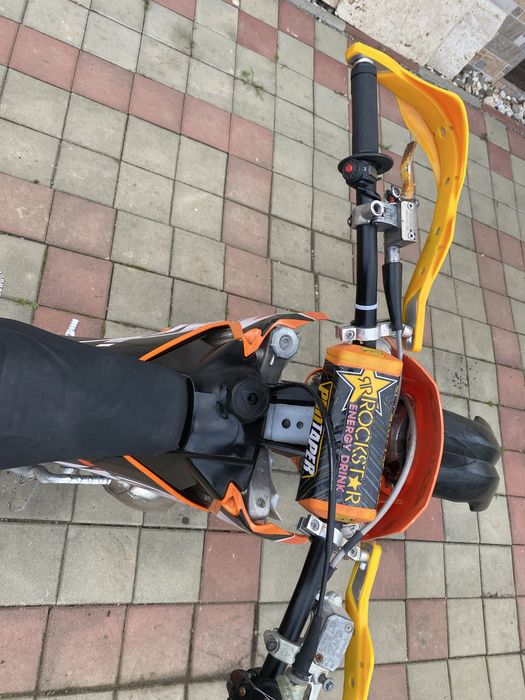 Vând cross KTM 250cc