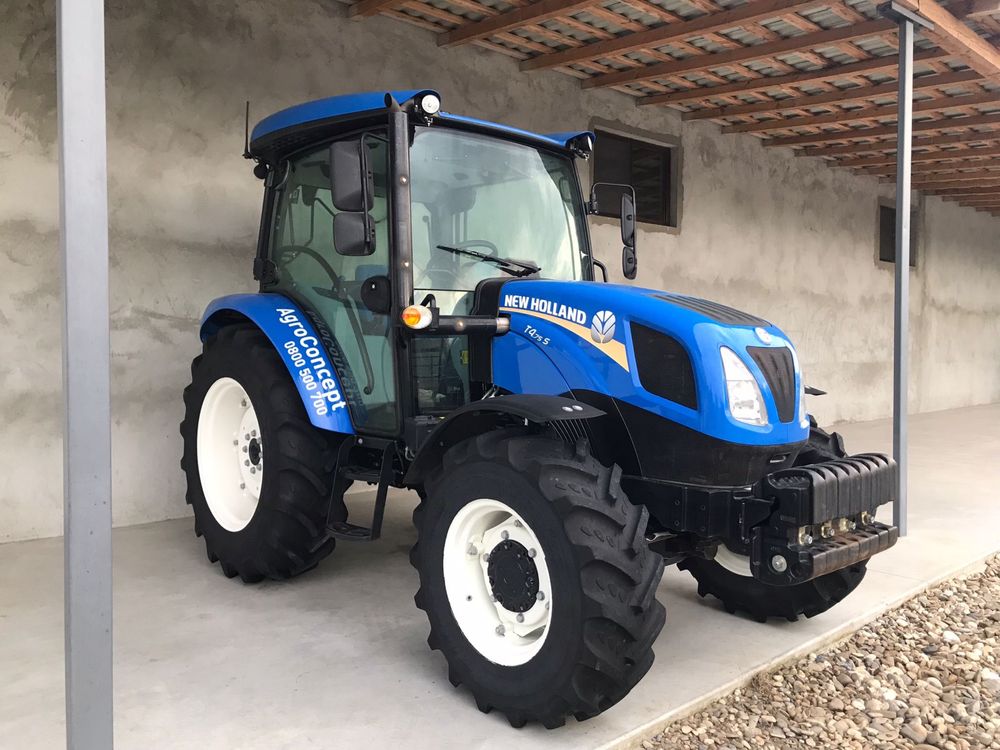 Tractor New Holland T475