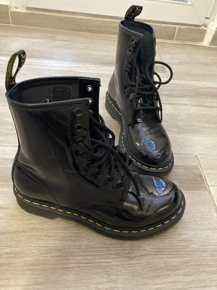 Боти Dr. Martens