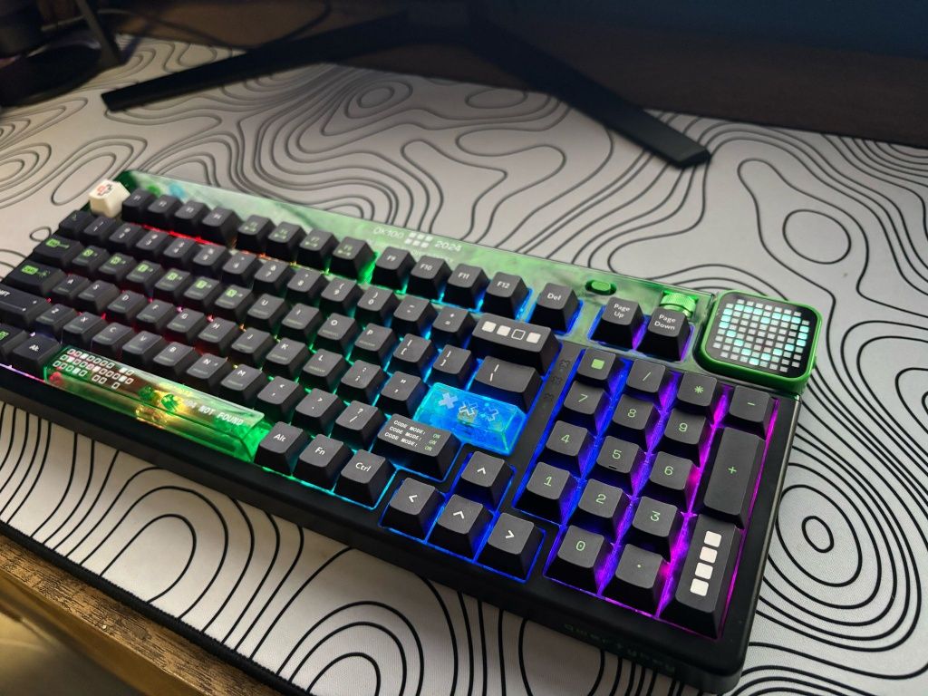 Tastatură mecanică wireless gaming (nu trimit prin curier)QWERTYKEY 10