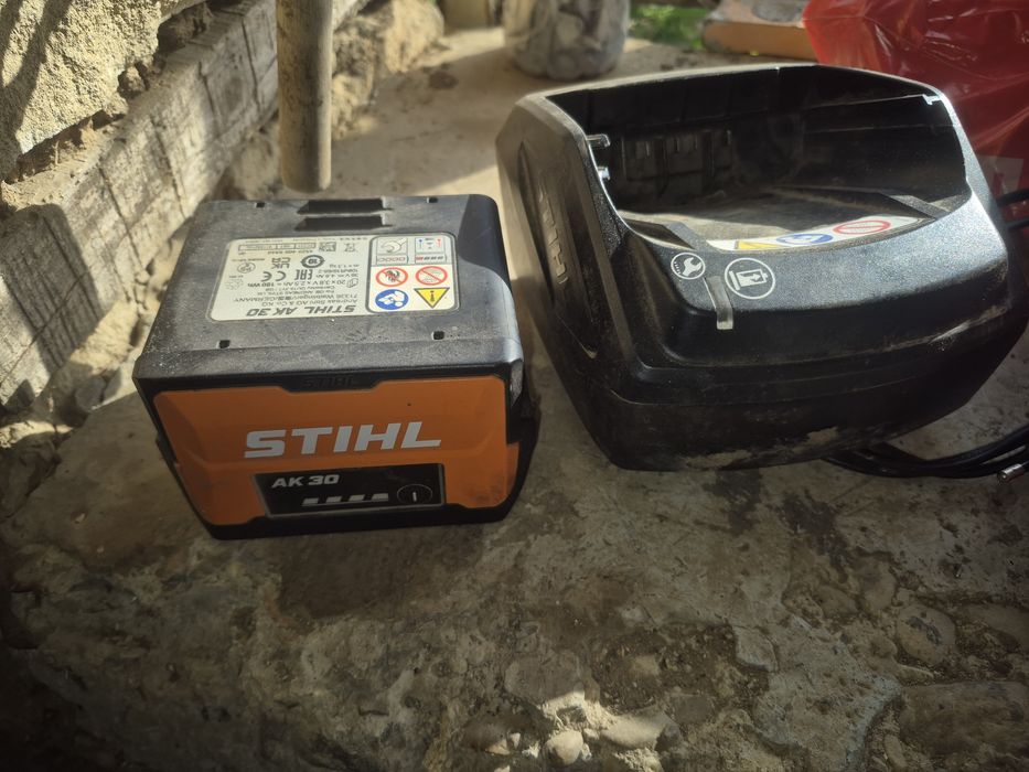 STIHL MSA 70c с батериа