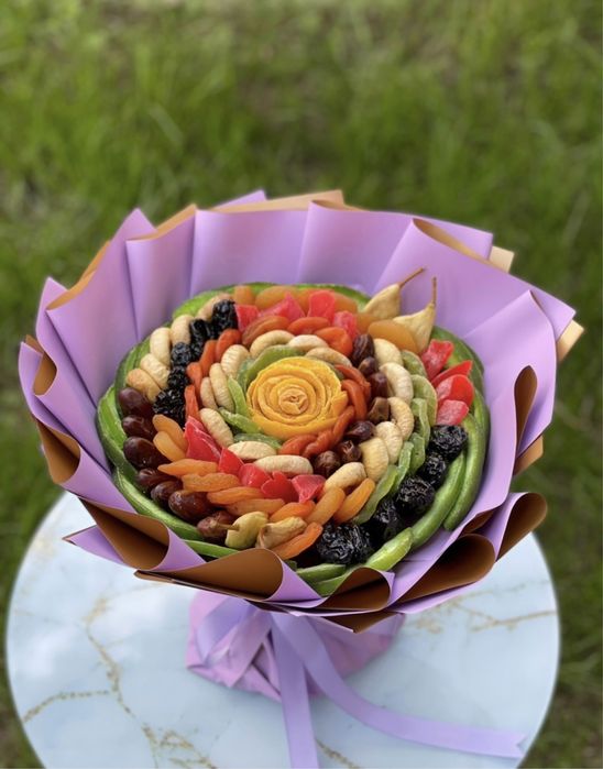 Букет из Сухофруктов/корзина из сухофруктов/финики