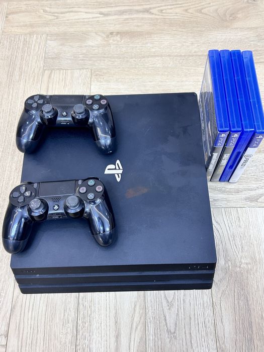 PS4 Pro – отличное состояние, 1 TB, 4K, готова к работе