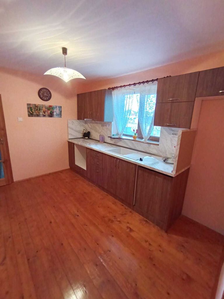 Продава се Къща в с. Ловец, Област Търговище - 1255 кв.м за 54 €/кв.м - Снимка #5