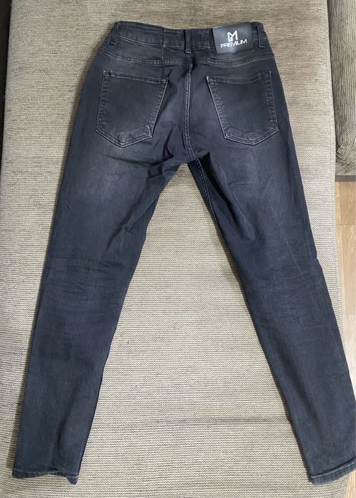 Se vinde blugi GM Premium