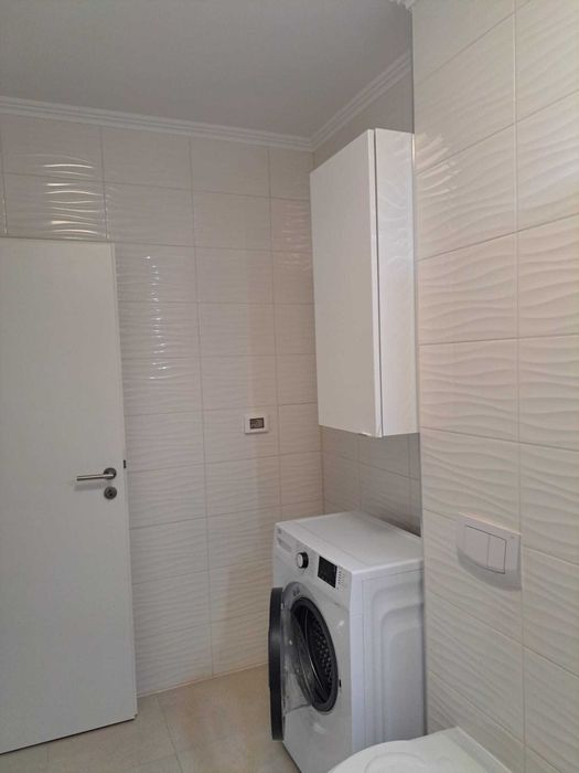 Apartament de închiriat pe termen lung.