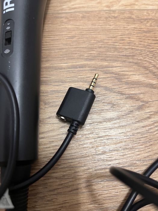 Microfon cu fir IRIG MIC ca nou