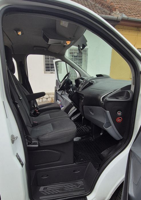 Vând Ford transit custom maxi / long