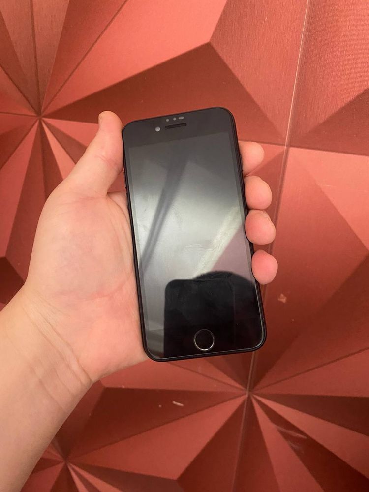 Iphone se 2022 сотилади