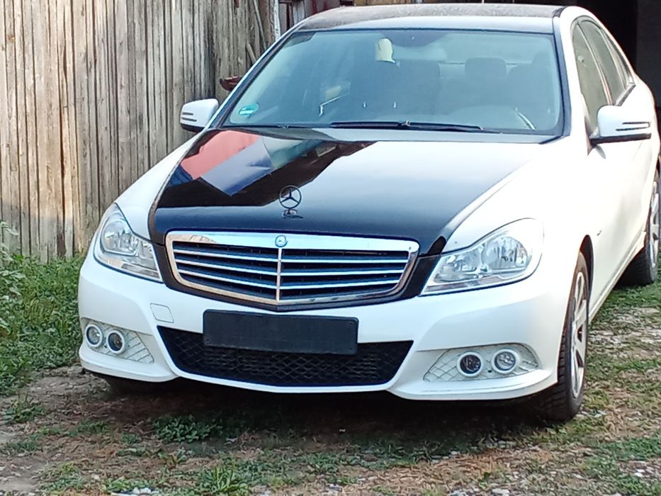 Vând complet functionabil bine pt piese curata interior exterior cu