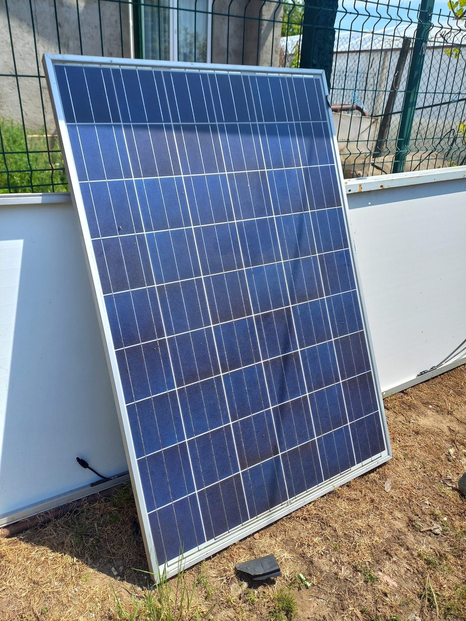 Panouri fotovoltaice de vânzare