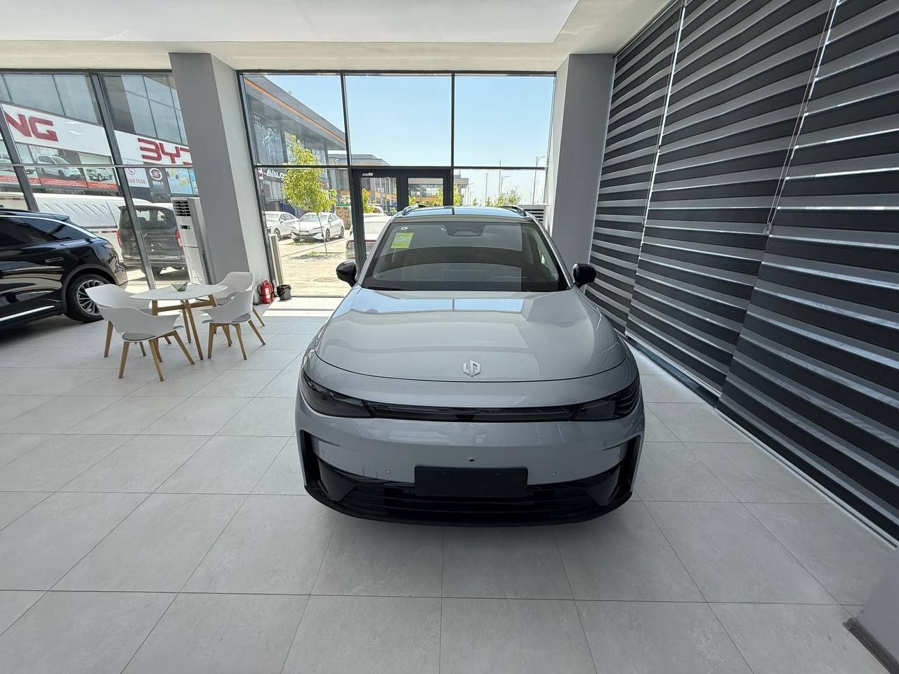 Leapmotor c16 hybrid platinum