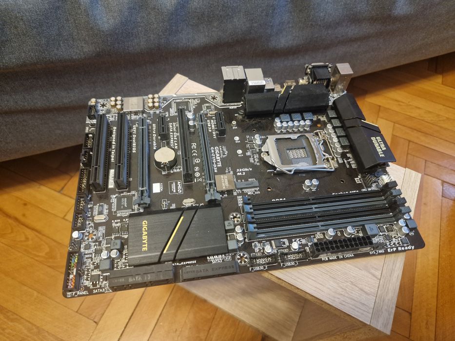 Placa de baza Gigabyte Z170-d3h DDR4 M2 DEFECTA!!