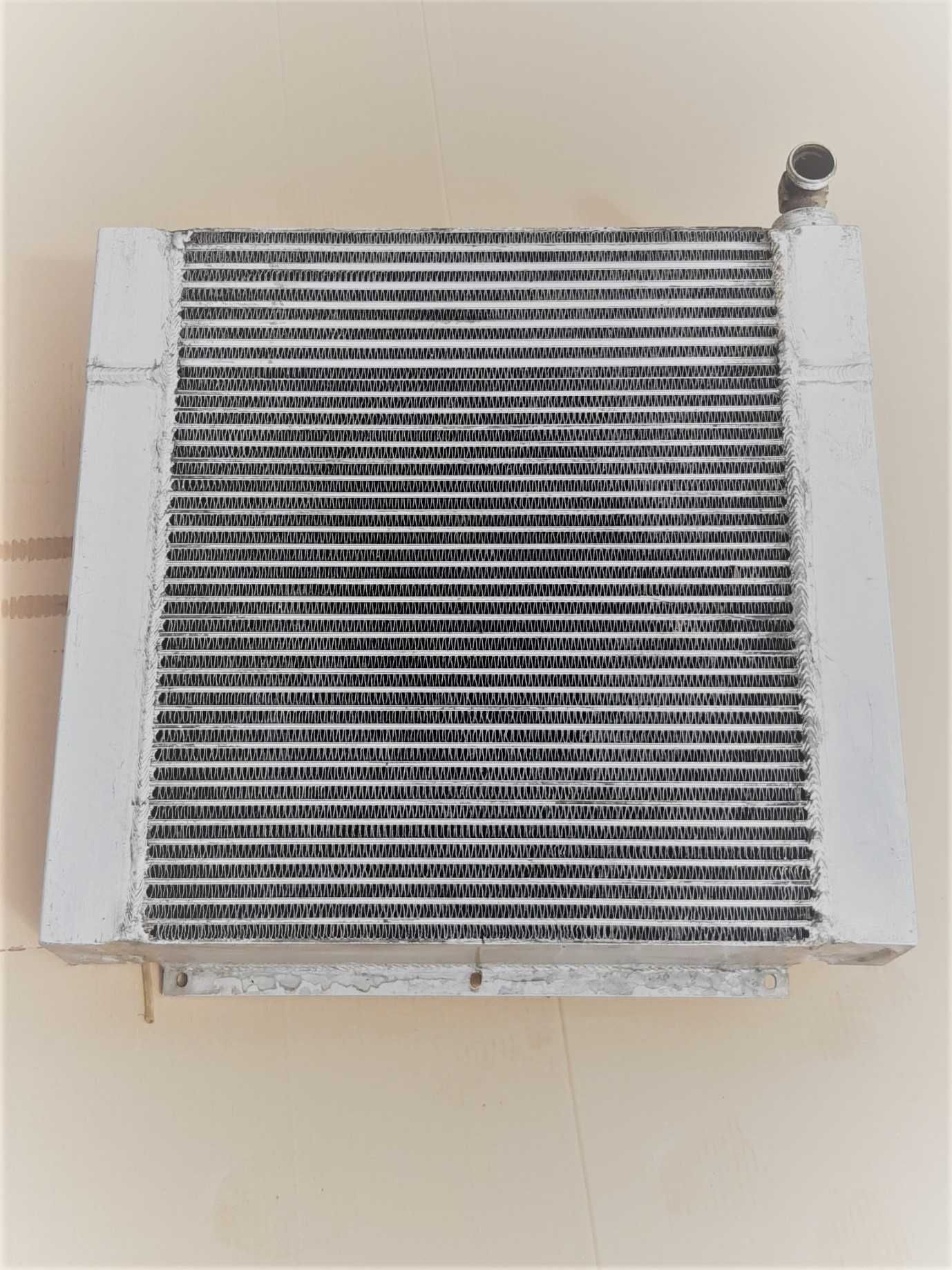 Radiator racire apa universal presiune 12 bari