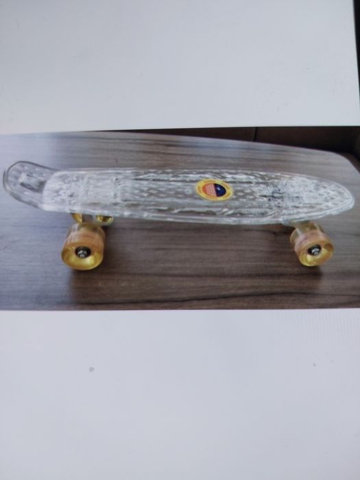 Skateboard cu lumini