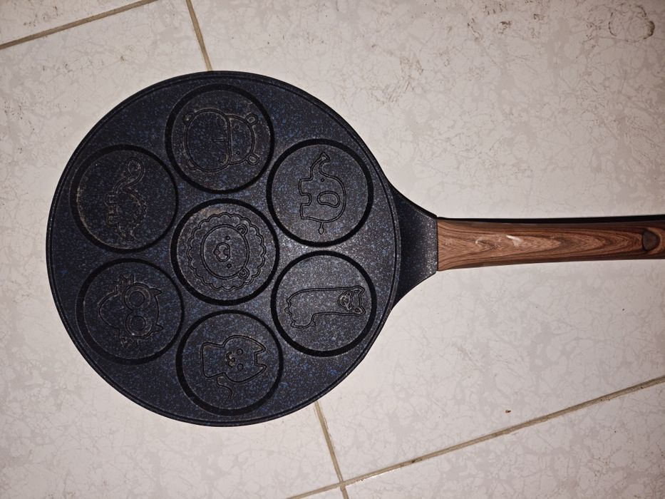 Сковородка с формочками животных