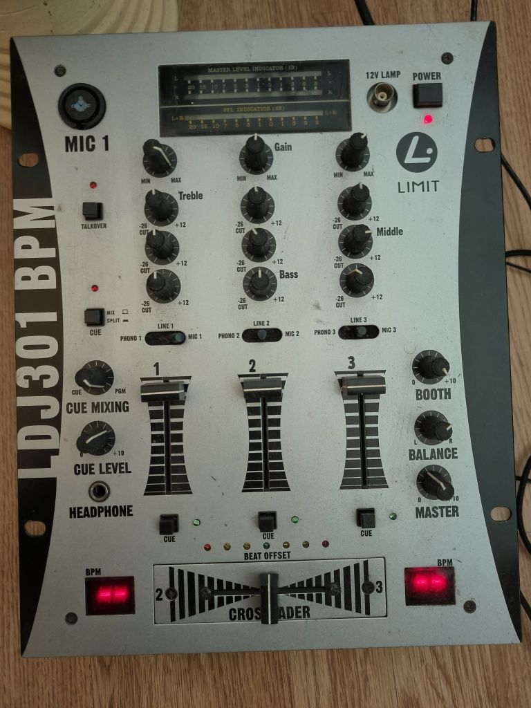 DJ пулт/миксер LDJ301BPM