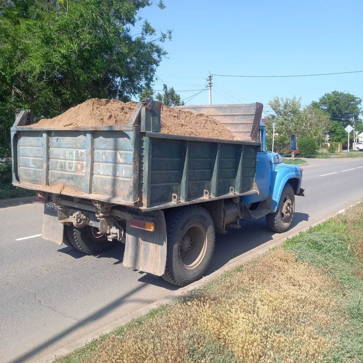 Пгс, Гравии, Бут камень, Песок, Чернозем, Навоз, Щебень.