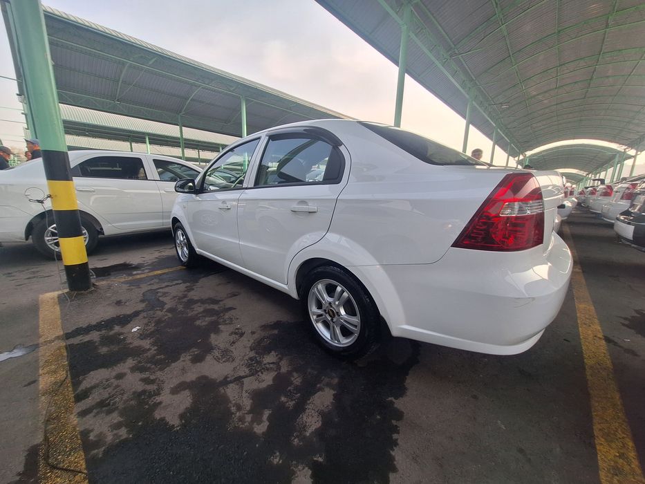 Yaxshi holatda nexa 3