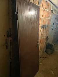 Входна метална врата с рамкова каса