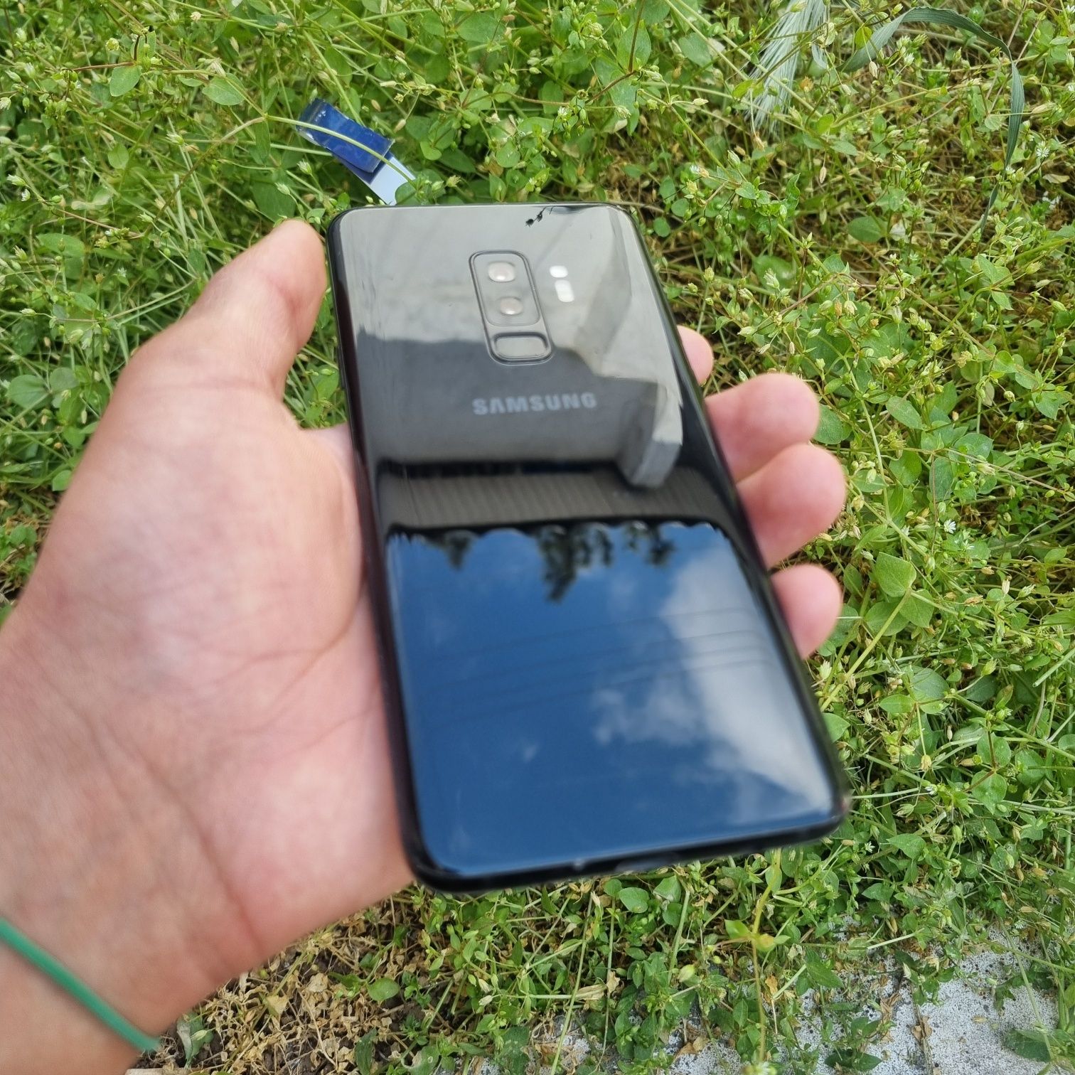 Samsung Galaxy S9plus sotiladi