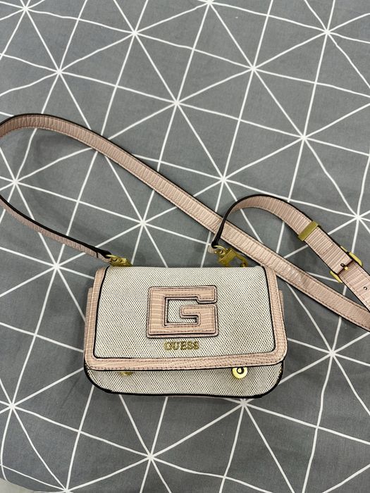 Дамска чанта guess