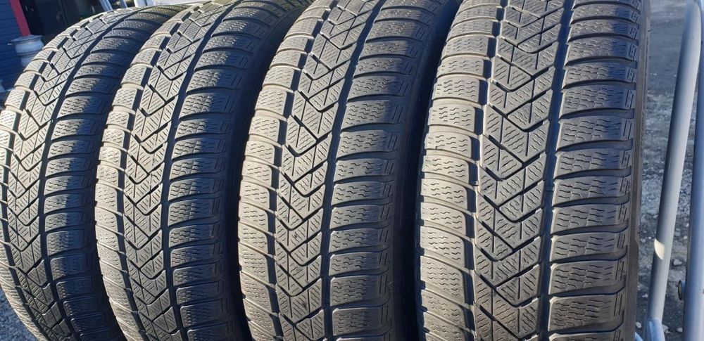 235 45 18, 225 45 18, 245 45 18, 255 40 18, 225 40 18