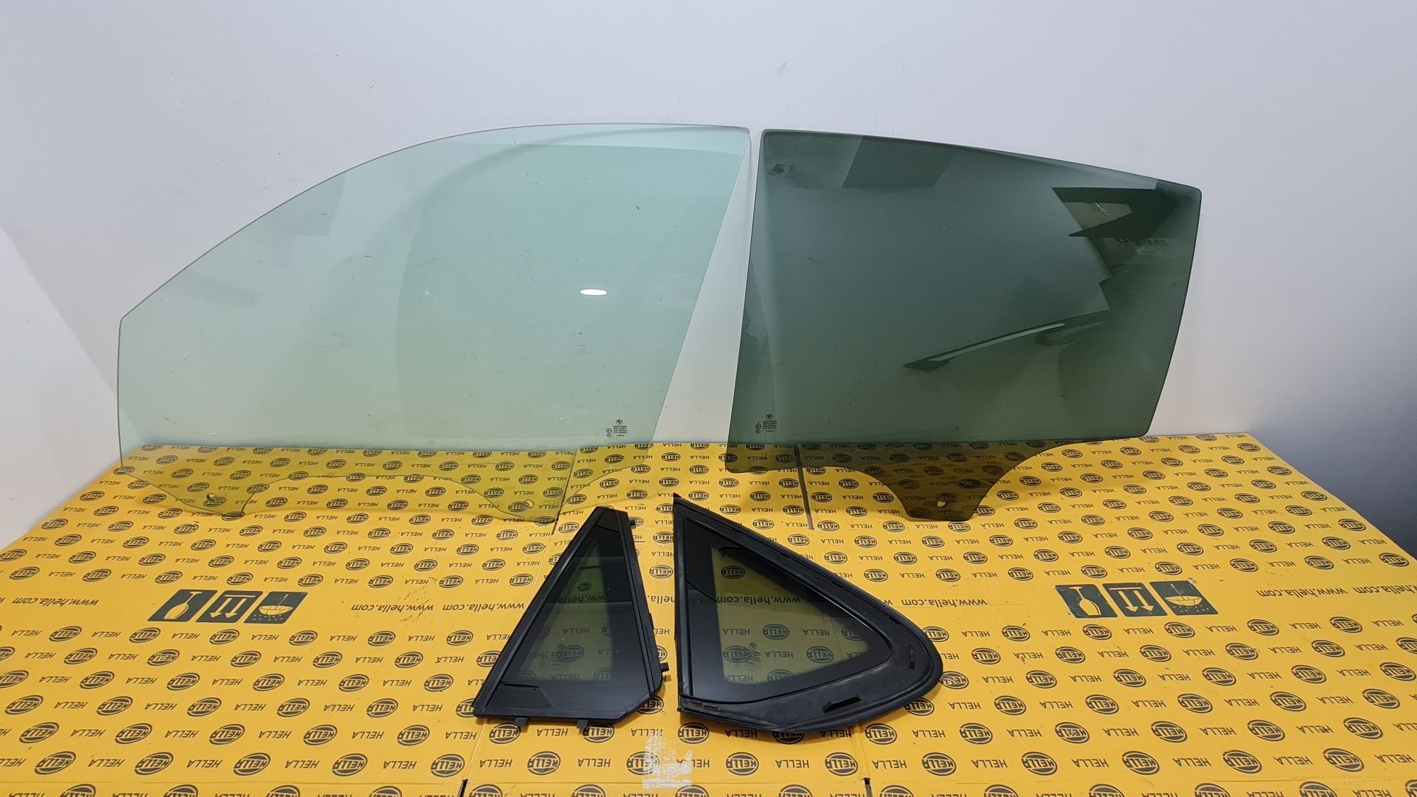 Sticla geam lateral usa aripa stanga BMW x6 f16 f86