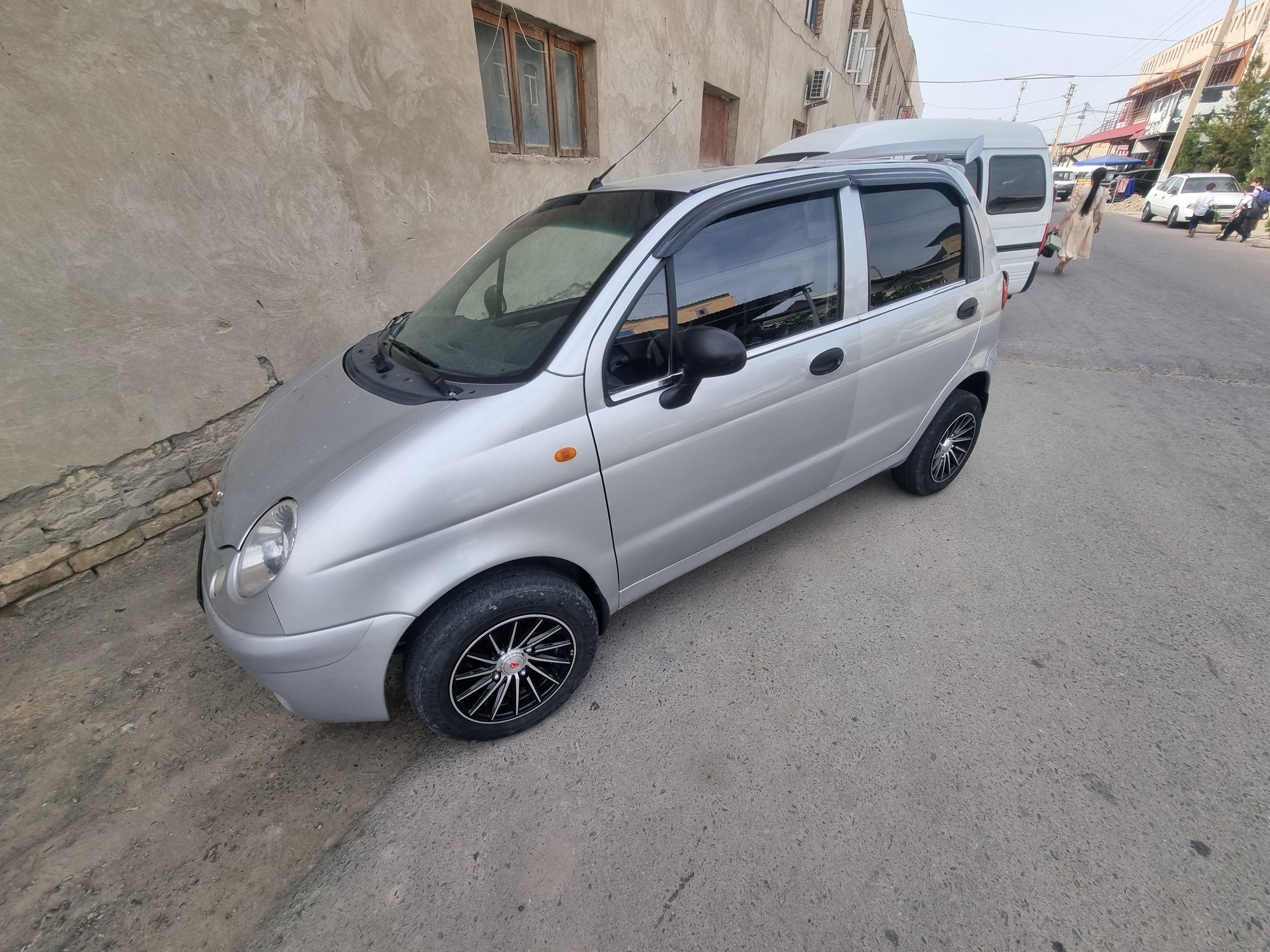 Matiz 2014 yili prastoy 4ta eshik luks qilingan.mator xadavoyda ish yo