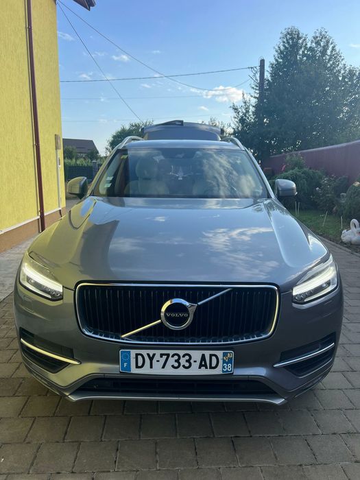 Vând Volvo xc90 impecabil