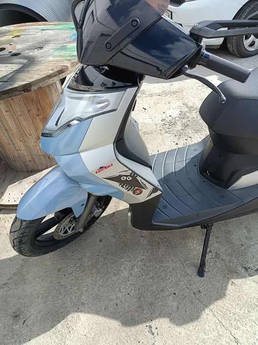 Vânzător scuter Garelli