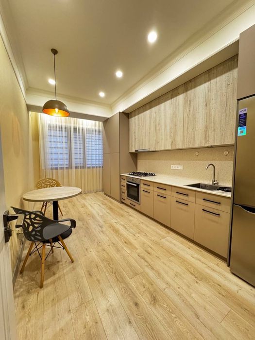 Срочно продаётся квартира Чилонзор-10 ЖК DUBAI TUNING DOM